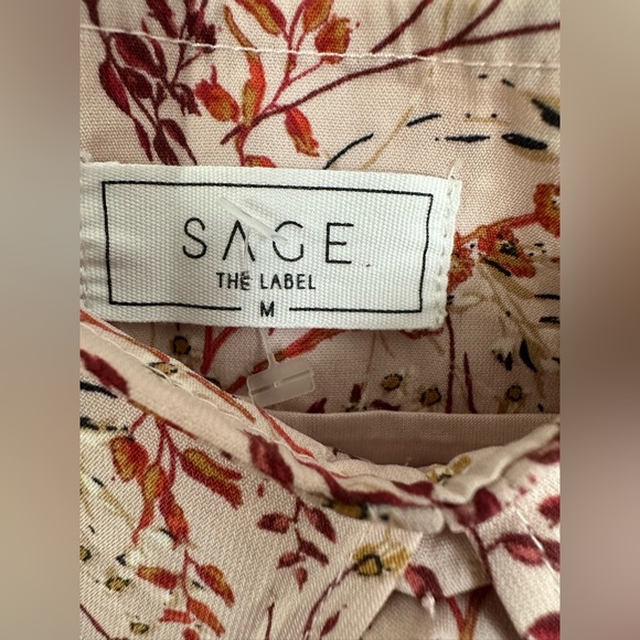 SAGE THE LABEL Faux Wrap Floral Mini Skirt size Medium. New without tag - Picture 4 of 7